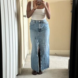 Zara TRF Light Blue Denim Maxi Skirt with Slit 100% Cotton, Size L (Tailored)